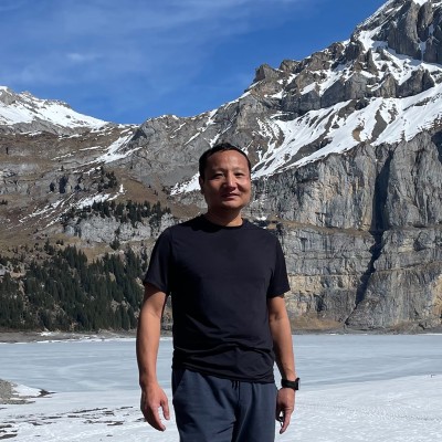 Portrait of J Li